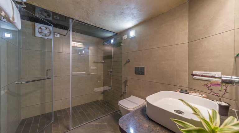 Saachi Villagio Resort Kutch Bhunga Standard Bath