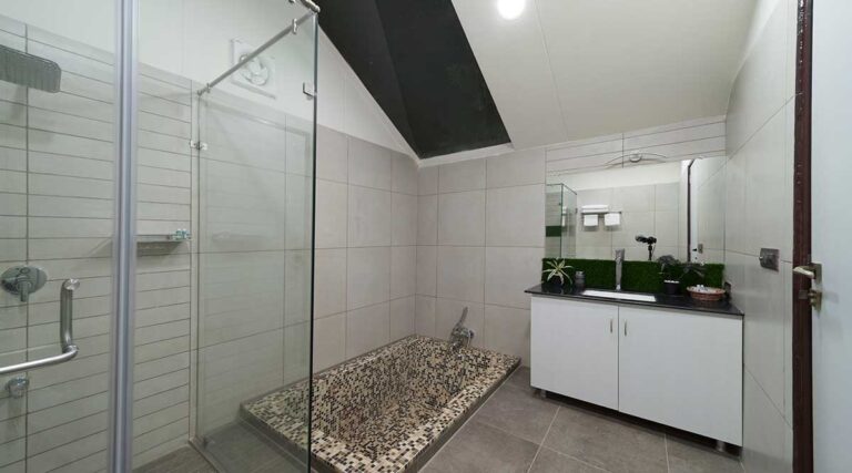 Saachi Villagio Resort Mundra Eco Friendly Bath